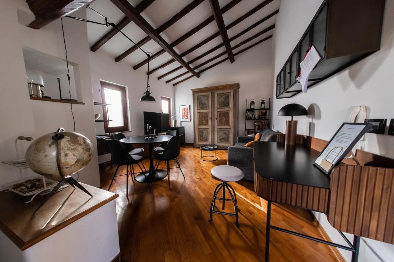 Tina’S Apartment Firenze Bagian luar foto